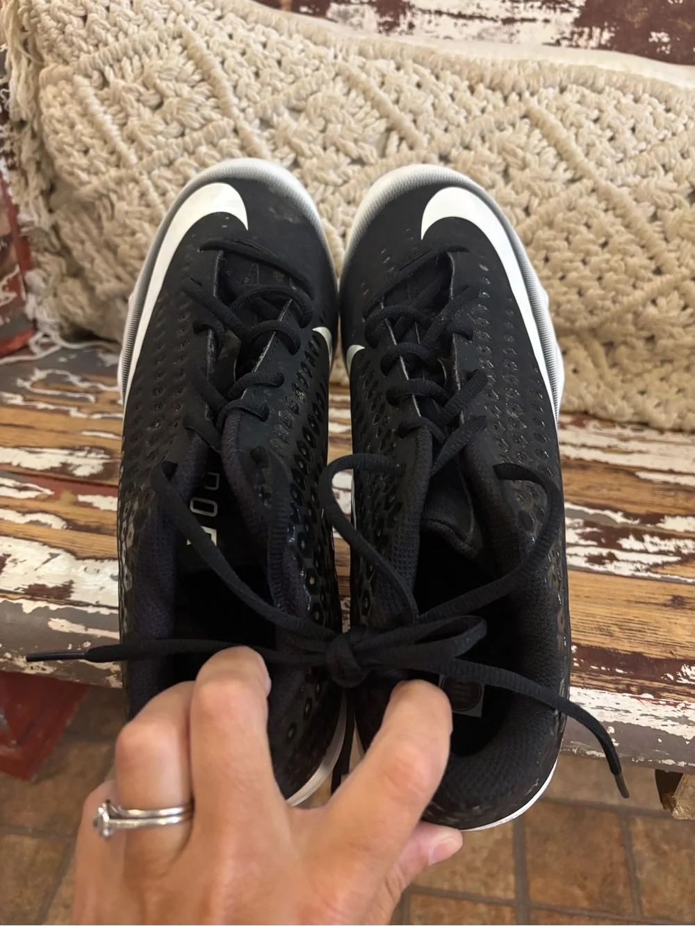 Nike low profile